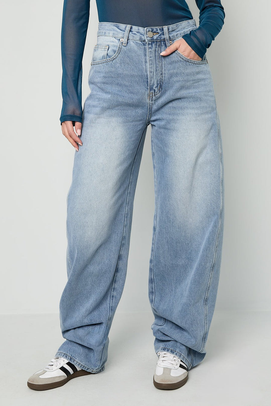 Balloon pantsClothes/Women's denim/Denim pantsLovirea