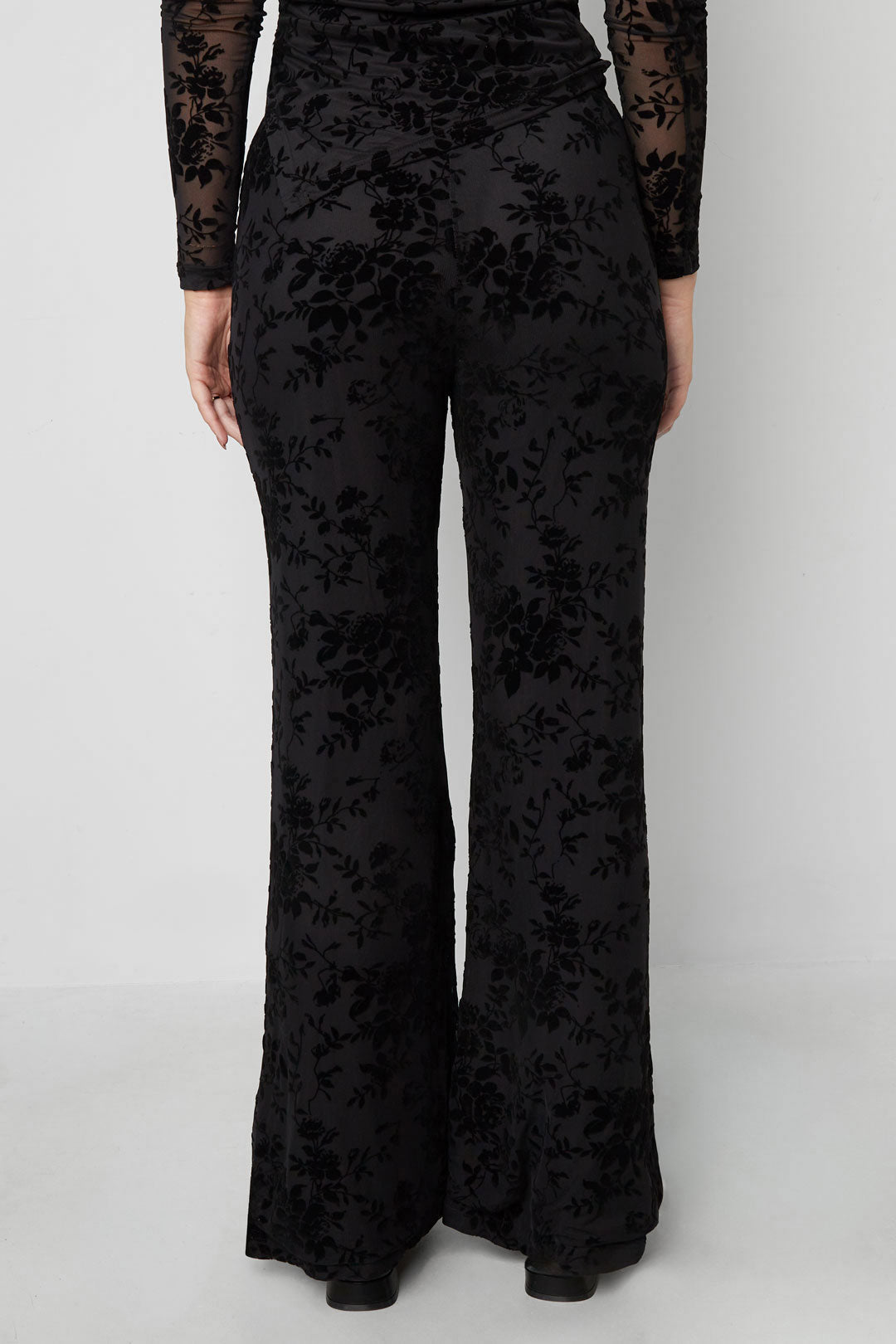 Mesh pants with suede floral print – designed to matchClothes/Women's Bottoms/Flaired pantsLovirea