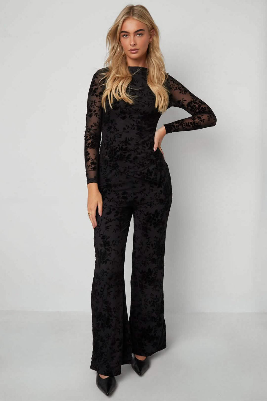 Mesh pants with suede floral print – designed to matchClothes/Women's Bottoms/Flaired pantsLovirea