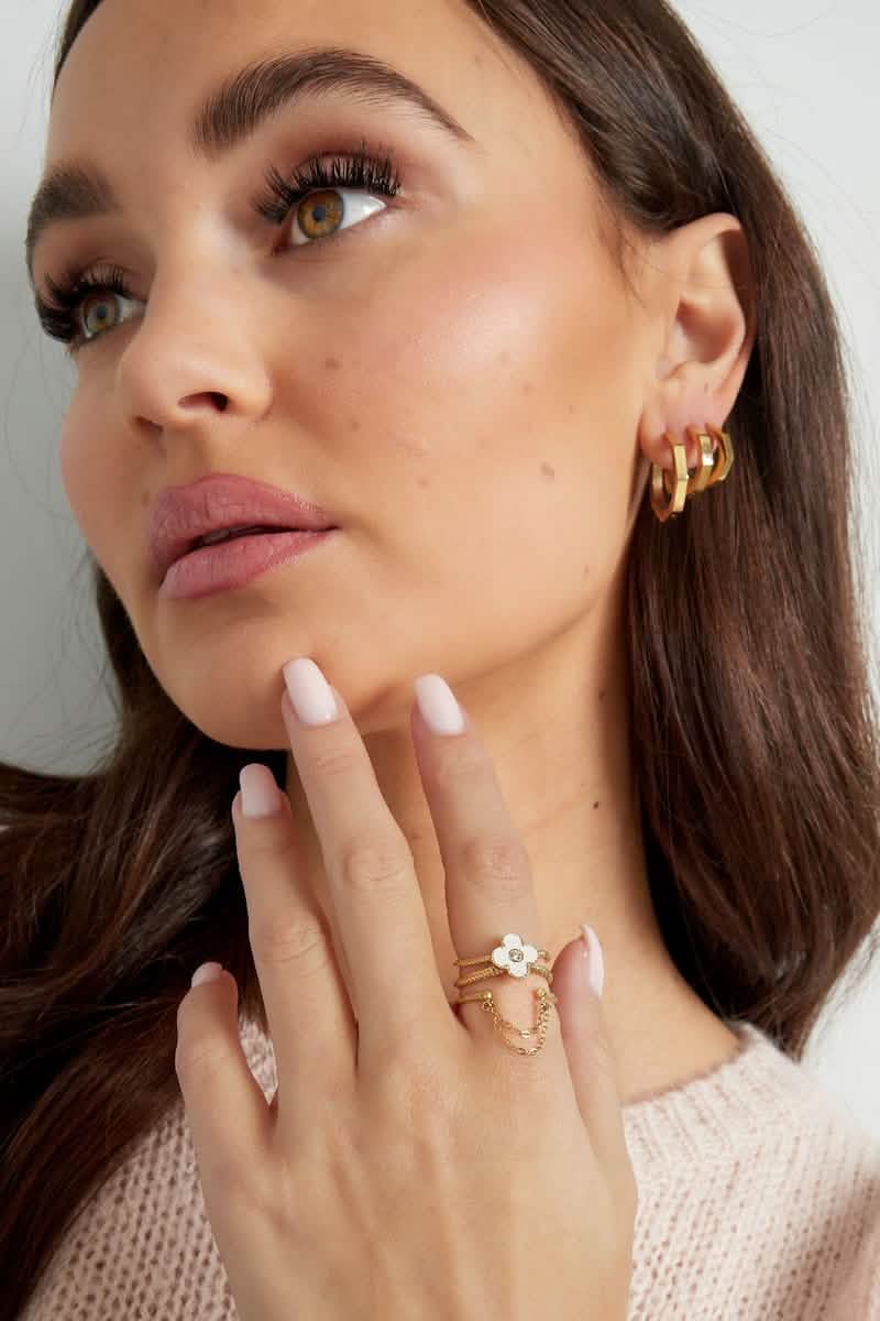 Ring with flower and chain - black/Gold colorWomen's jewelry/Rings/Gemstone RingsLovirea