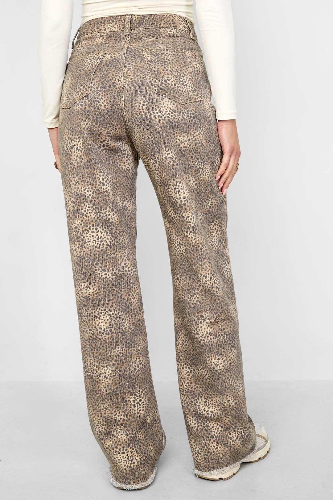 The Cowgirl & Loving Leopard JeansClothes/Women's denim/Denim pantsLovirea